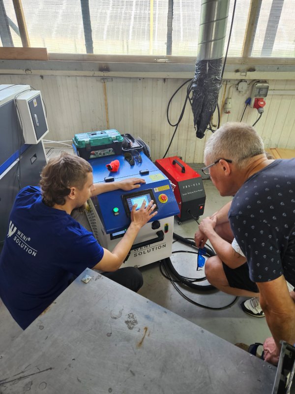 Spawarka laserowa 5w1 z funkcją czyszczenia i cięcia 2kW - 04 Spawarka laserowa 5w1 z funkcją czyszczenia i cięcia 2kW - 04
