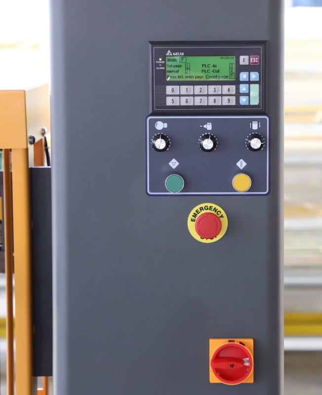 Półautomatyczna owijarka do palet Maglo OWI20T24M - 03 Półautomatyczna owijarka do palet Maglo OWI20T24M - 03