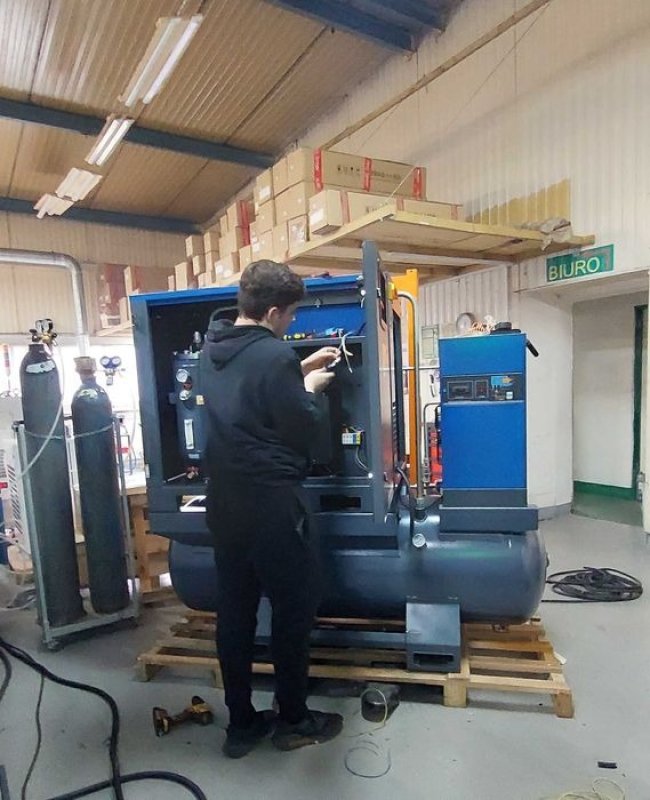 Sprężarka śrubowa Weni 20HP - 01 Sprężarka śrubowa Weni 20HP - 01