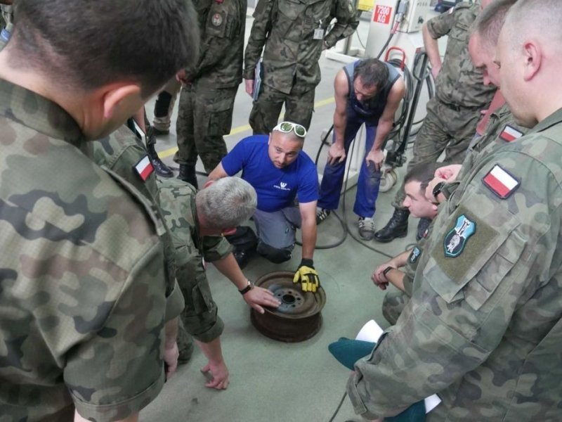 Laser czyszczący, chłodzony powietrzem WENI CLM A - 01 Laser czyszczący, chłodzony powietrzem WENI CLM A - 01