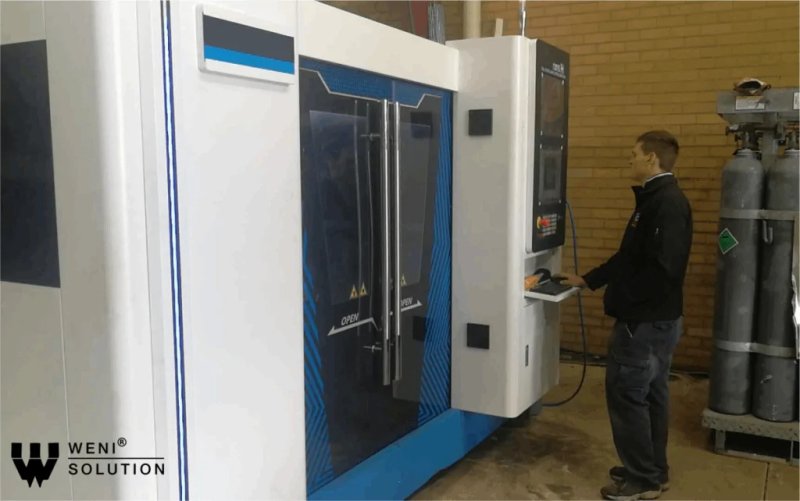 Fiber Laser Wycinarka Laserowa CNC Ploter 3015HM - 02 Fiber Laser Wycinarka Laserowa CNC Ploter 3015HM - 02