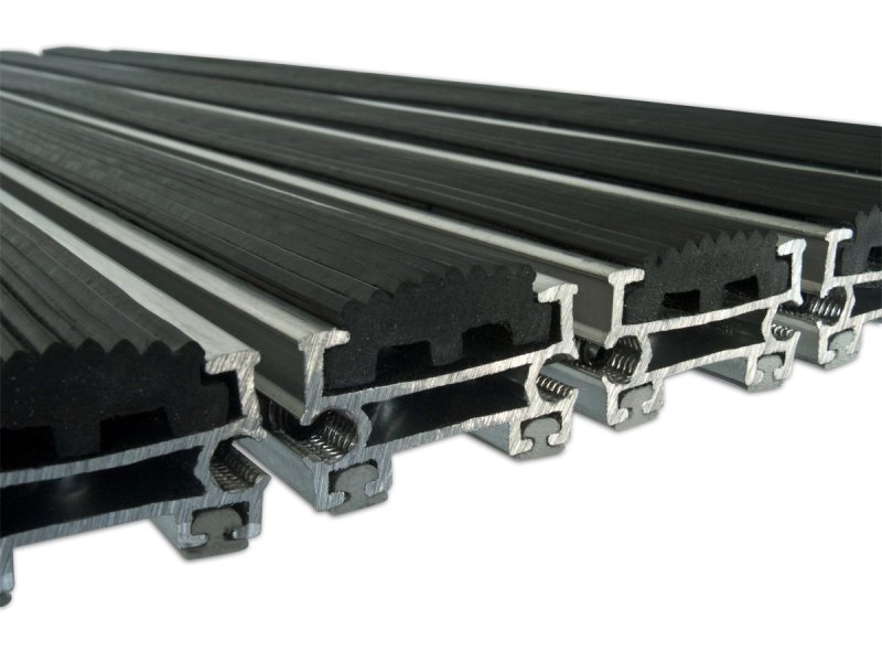 Wycieraczka wejściowa aluminiowa systemowa na wymi - 01 Wycieraczka wejściowa aluminiowa systemowa na wymi - 01
