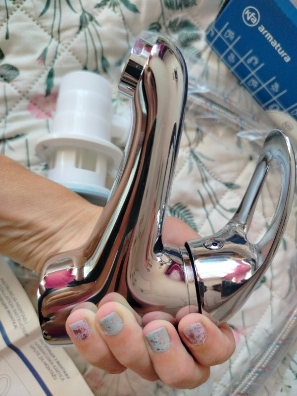 Armatura sanitarna łazienkowa (Kran do umywalki ) - 06 Armatura sanitarna łazienkowa (Kran do umywalki ) - 06