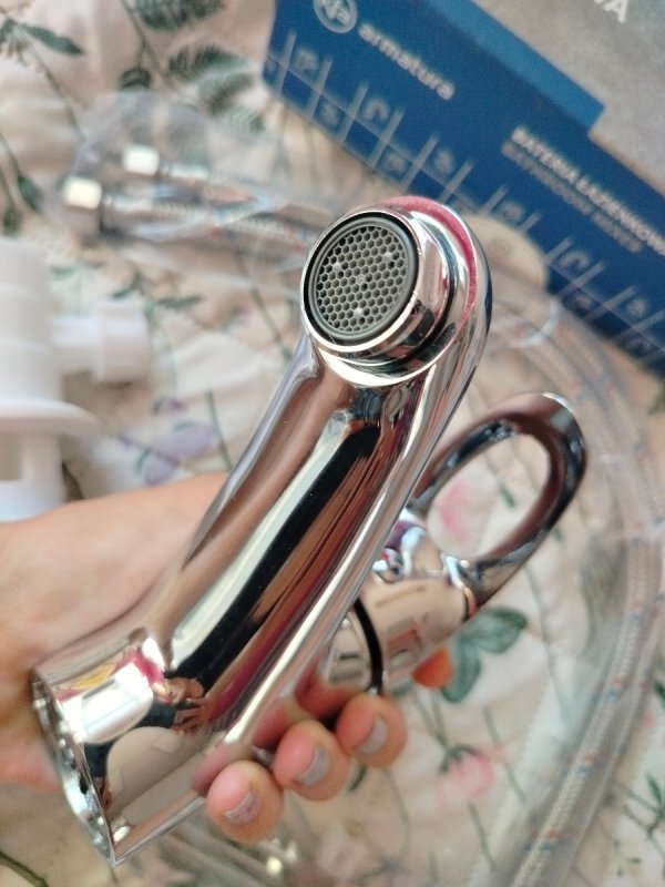 Armatura sanitarna łazienkowa (Kran do umywalki ) - 07 Armatura sanitarna łazienkowa (Kran do umywalki ) - 07