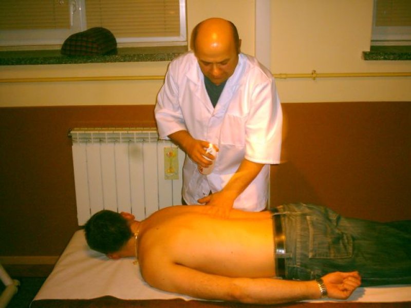 MASAZ leczniczy kręgosłupa kręgarstwo chiropraktyk - 01 MASAZ leczniczy kręgosłupa kręgarstwo chiropraktyk - 01