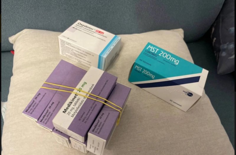 Clonazepamum,Doreta,5Relanium,Oxycontin7stała wspó