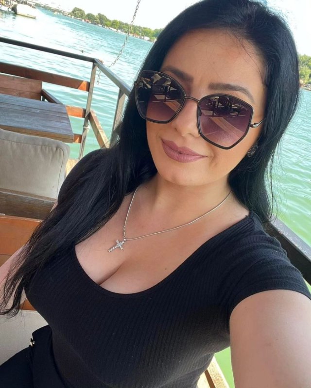 Szukam dojrzałego mężczyzny z klasą. Kobieta 38 la