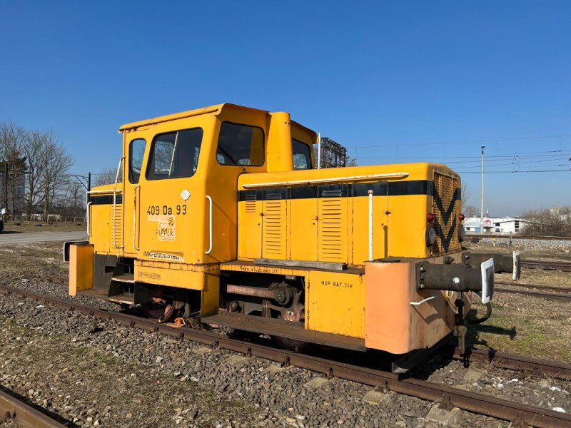 Sprzedam lokomotywę manewrową małej mocy 409Da