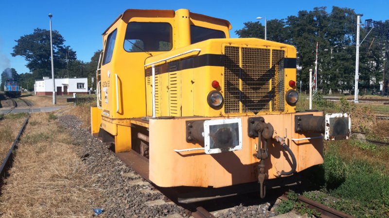 Sprzedam lokomotywę manewrową małej mocy 409Da - 04 Sprzedam lokomotywę manewrową małej mocy 409Da - 04