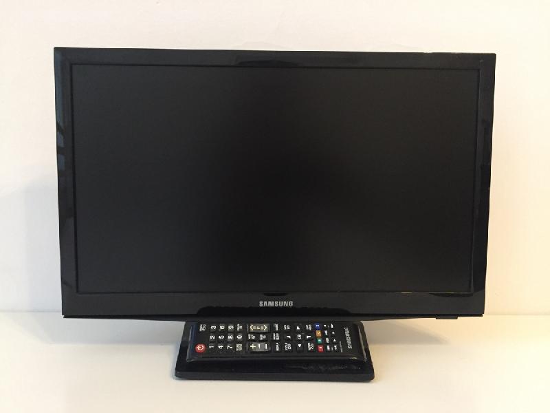 Telewizor LCD Samasung 19 cali - 01