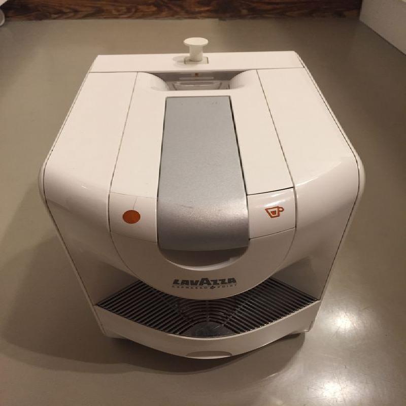 Oddam za darmo Ekspres do kawy na tabletki Lavazza - 01