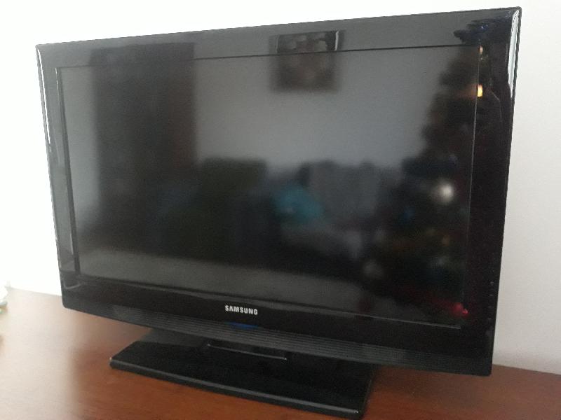 Telewizor LCD Samsung 40 cali - 01