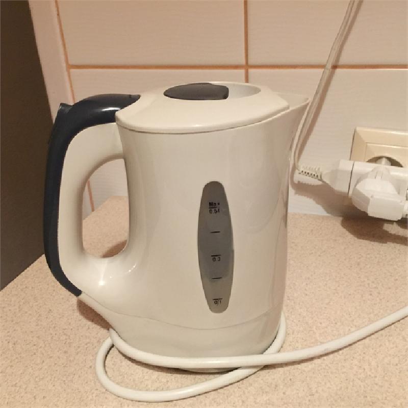 Czajnik elektryczny mini 0,5L - 01