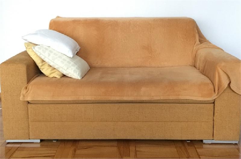Za darmo sofa nierozkładana z poduszkami - 01