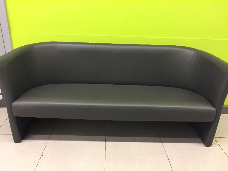 Sofa czarna ze skóry ekologicznej - 01 Sofa czarna ze skóry ekologicznej - 01