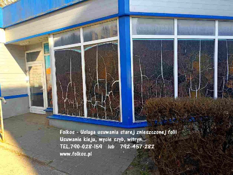 Demontaż folii z witryn, usuwanie naklejek, kleju, mycie Warszawa - 05