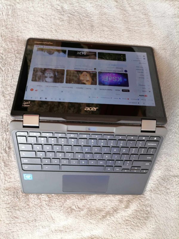 UWAGA wyprzedaż laptopy tablety smartfony nowe i używane w tym dotyk - 07