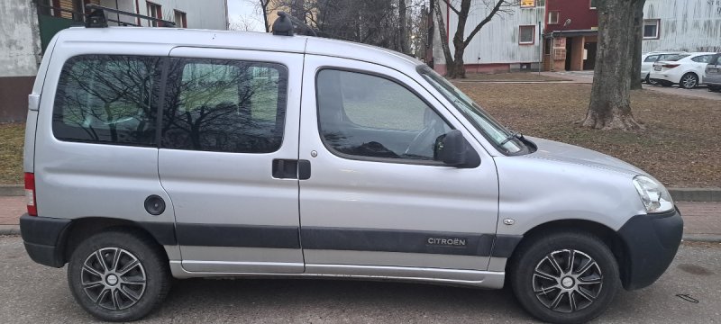 Sprzedam Citroen Berlingo - 01