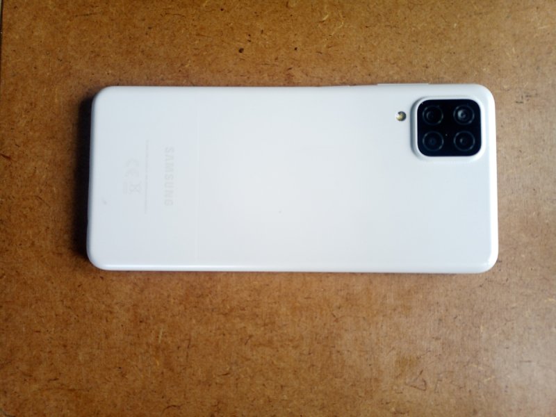 Sprzedam smarfon Samsung Galaxy A12 - 01