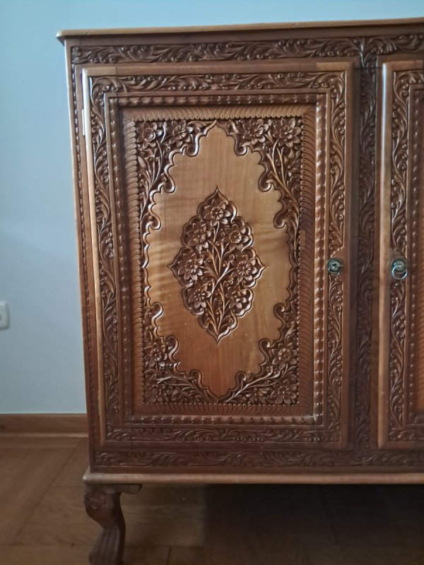 Przepiękny rzeźbiony bufet z Indii - 02