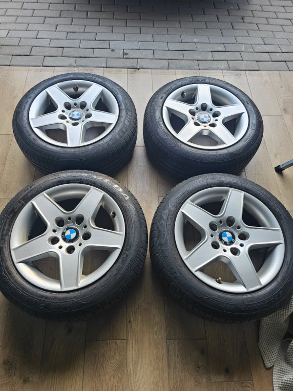 Oryginalne felgi do BMW E46 z oponami letnimi