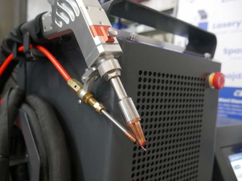 Spawarka zgrzewarka laserowa fiber 1,5kW, 4w1 - 01