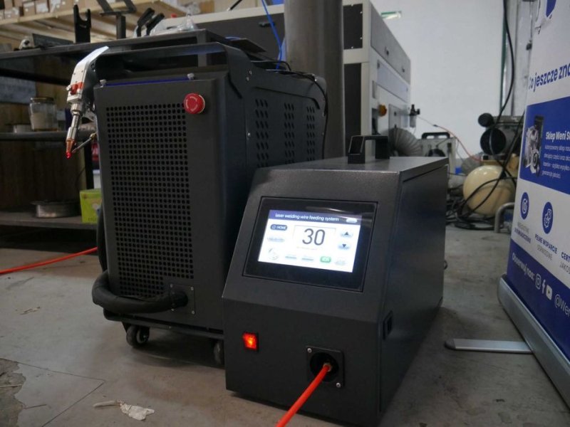 Spawarka zgrzewarka laserowa fiber 1,5kW, 4w1 - 02