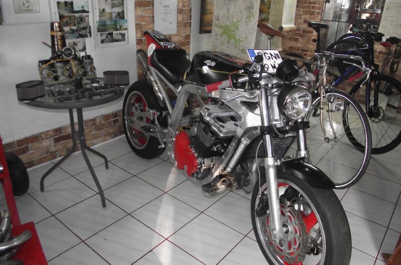 Budowa motocykli typ CAFE RACER tuning engine wk1
