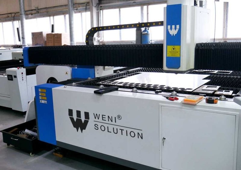 Fiber Laser Wycinarka Laserowa CNC 3015GM Weni 2kW
