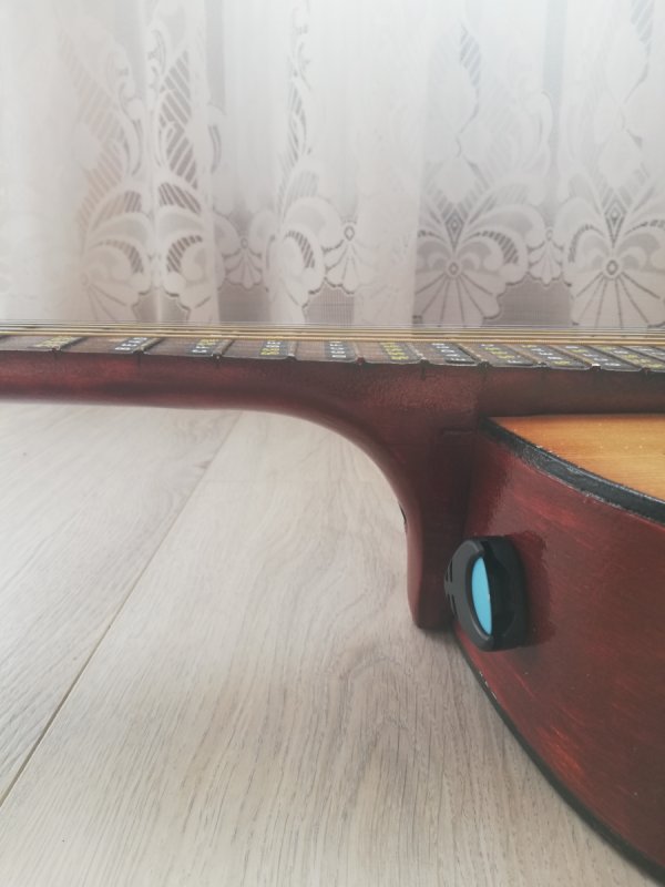 Gitarę elektroakustyczną: Sprzedam. - 02