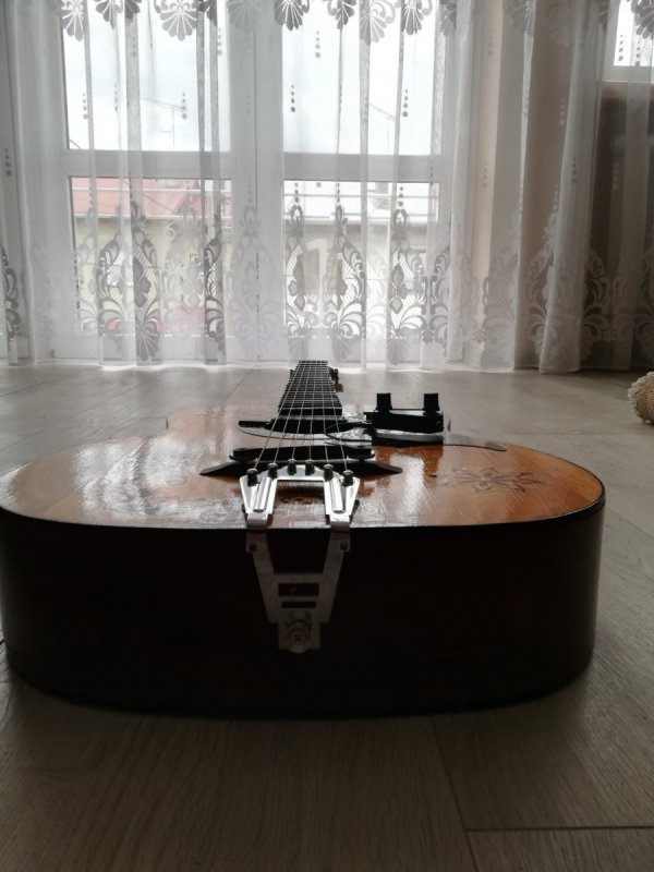 Sprzedanie Gitara elektroakustyczna. - 08