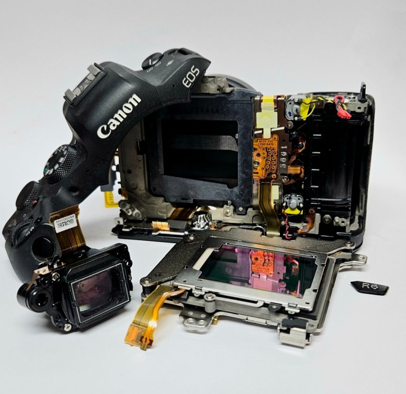 Canon R5 R6 mark II Serwis Naprawa Aparatów Poznań - 01