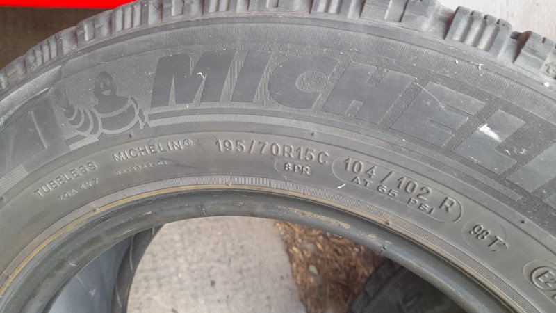 Sprzedam zimowe opony 195/70R 15C
