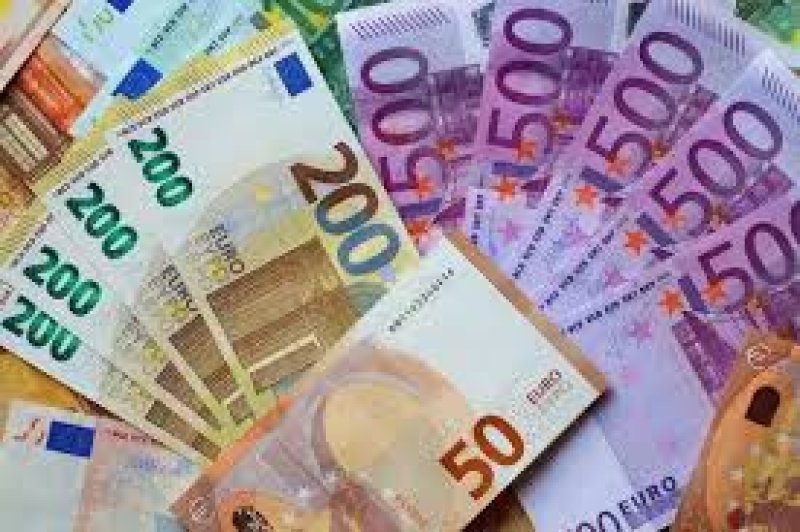 Pilnie potrzebujesz fałszywych banknotów euro - 01