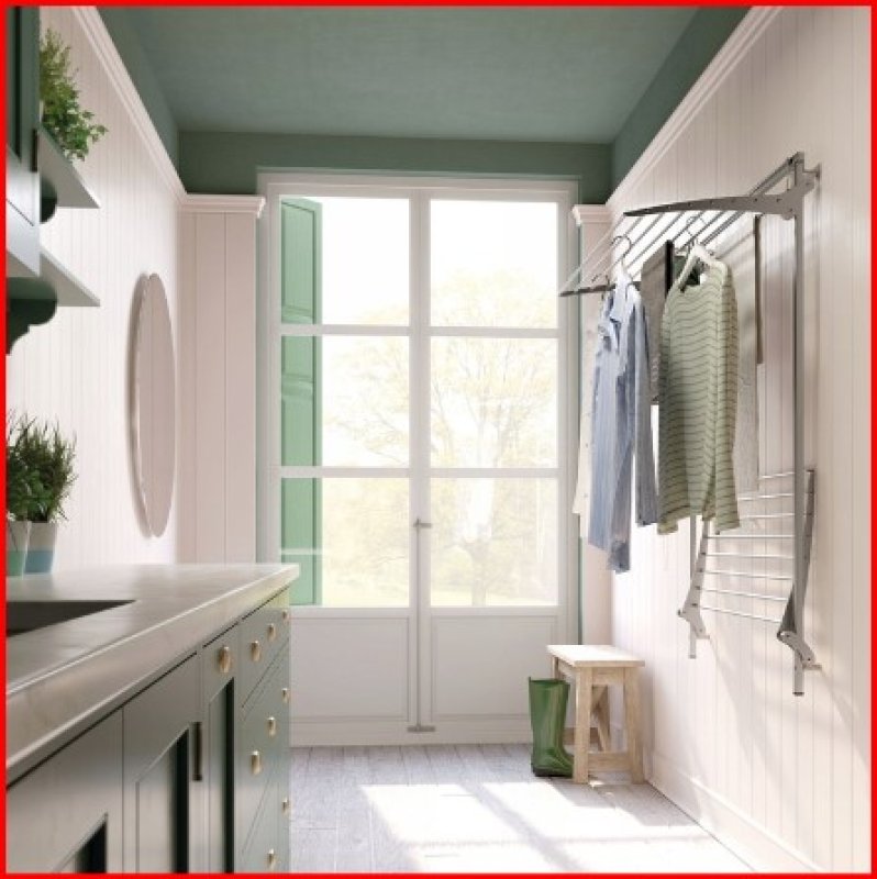 Monter suszarki sufitowej do suszenia ubrań. - 08