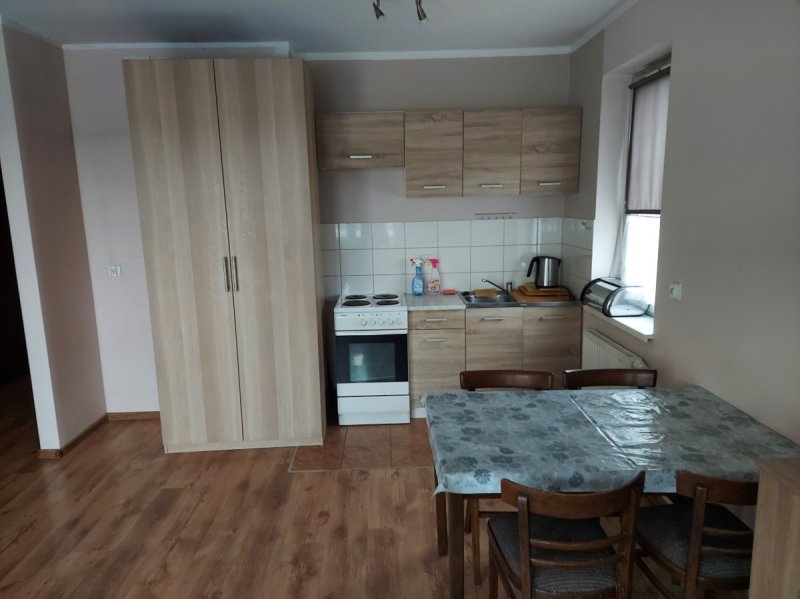 Wynajmę kawalerkę - 01