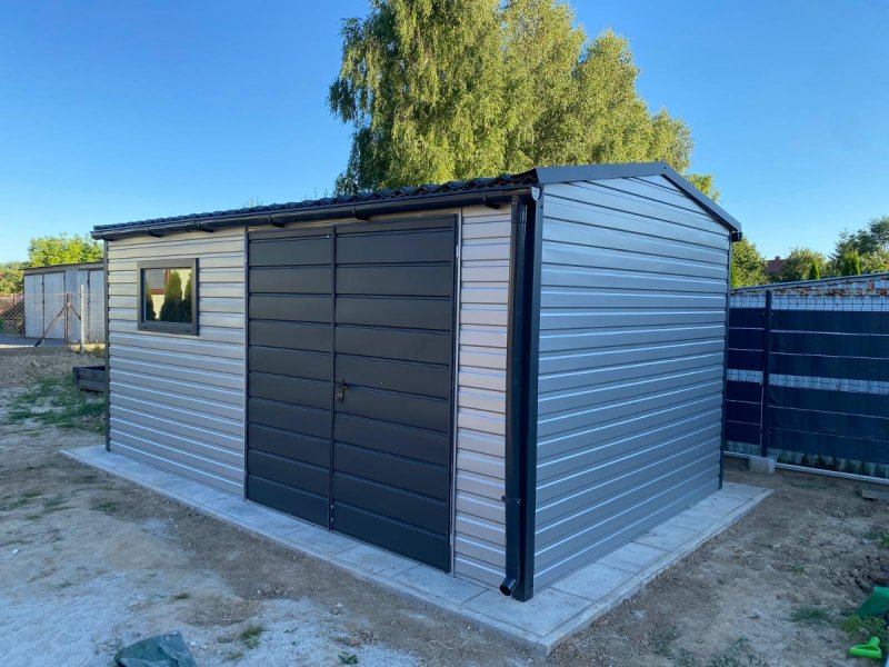 Garaż z płyty warstwowej 5,5m x 3m + wiata 0,5x 3m - 01