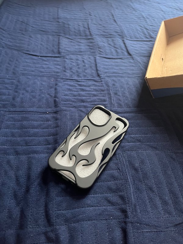 Czarne etui iphone 13 - 01 Czarne etui iphone 13 - 01