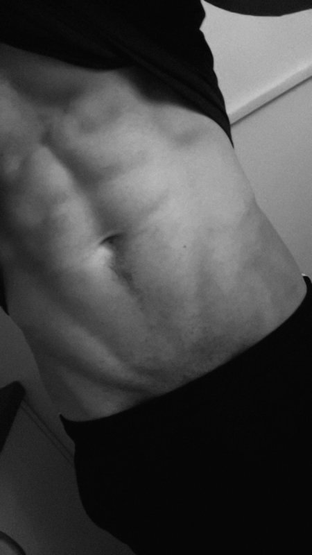 Zasponsoruje dziewczynę 18 do 22l