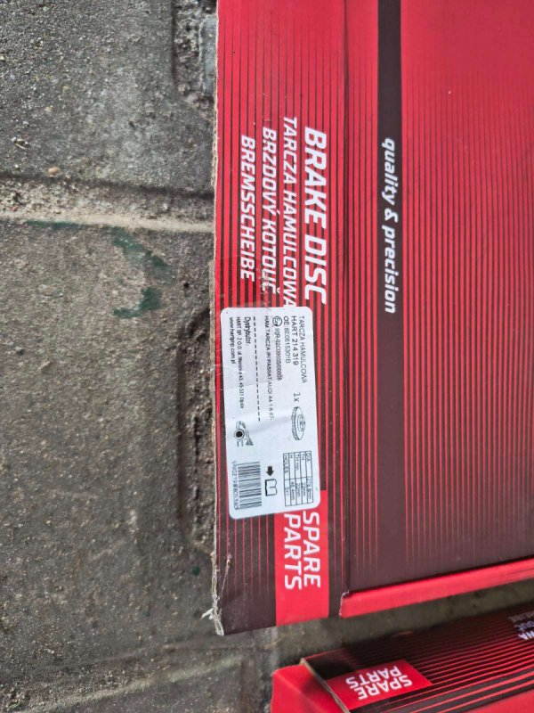 Tarcze hamulcowe przód passat B5 1.9TD 99r - 02