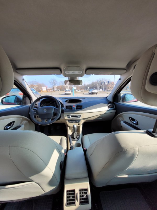 Zadbane Renault Fluence 1.6 + LPG - 04