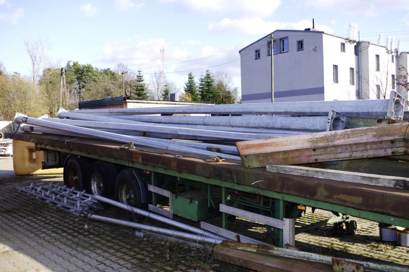 Słupy maszty do kamer anten oświetlenia - 01