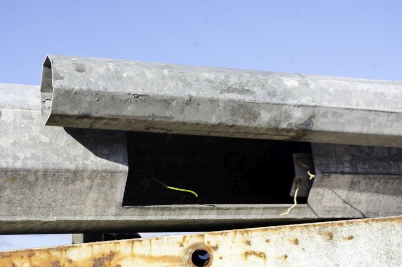 Słupy maszty do kamer anten oświetlenia - 02