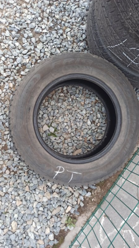 Oddam darmo dwa zestawy opon używanych 215/65 R16 - 05 Oddam darmo dwa zestawy opon używanych 215/65 R16 - 05