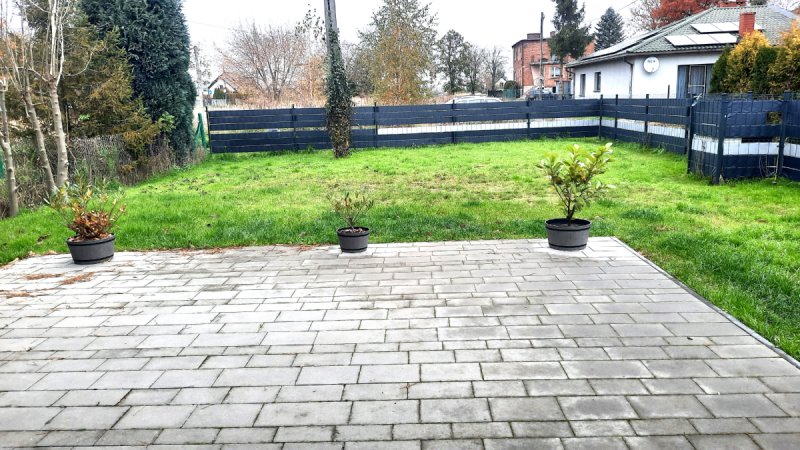 DOM z ogródkiem , bezobsługowe ogrzewanie - 06