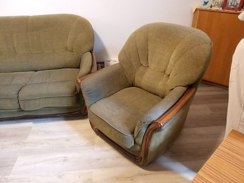 Oddam zestaw mebli knapotapczan i dwa fotele - 04