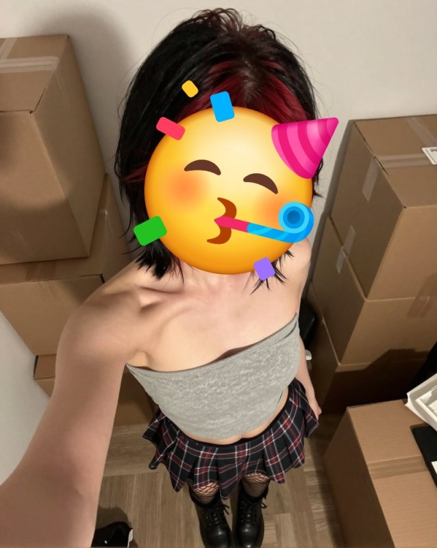 Sprzedam nagie zdjęcia i filmiki - 01 Sprzedam nagie zdjęcia i filmiki - 01