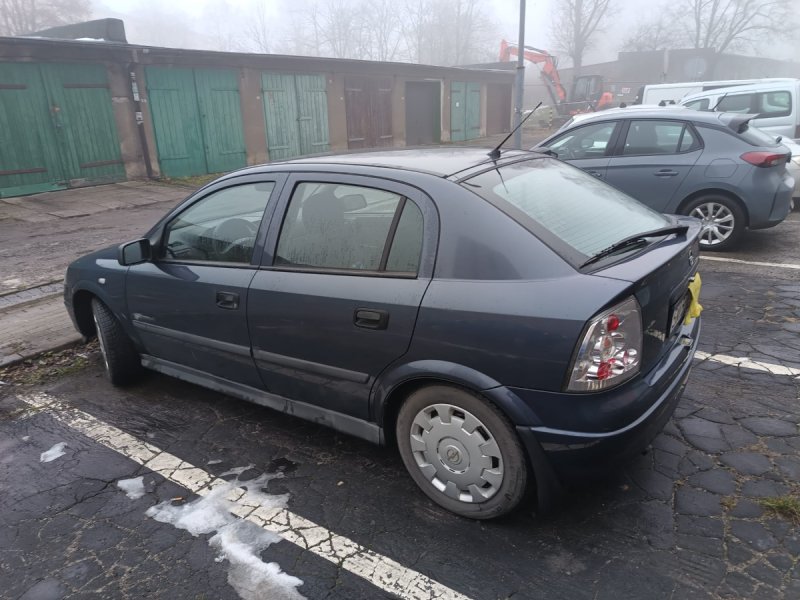 Sprzedam samochód Opel Astra - 02