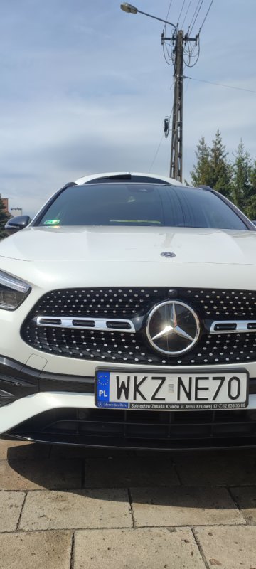 Mercedes Benz GLA 200 pełne AMG panoramiczny dach - 01