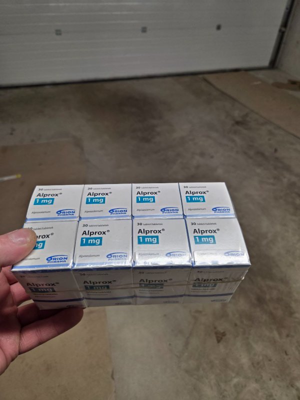 Clonazepamum Xanax Nasen pomoc - 03